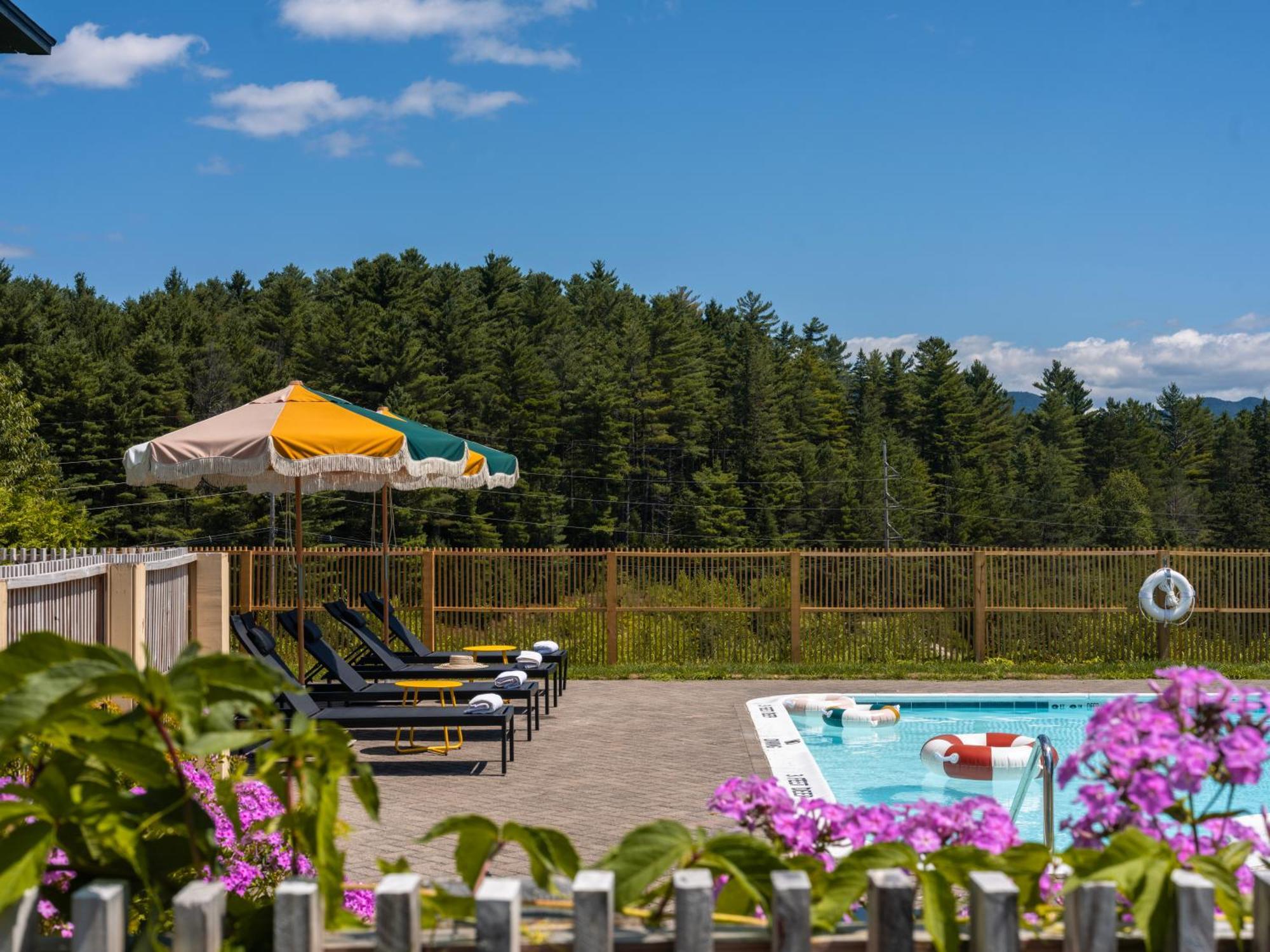 Eastwind Hotel Lake Placid Exterior photo